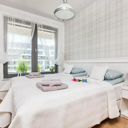 Plac Unii Aquamarine Premium غدينيا