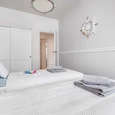 Apartment Plac Unii Aquamarine Premium Gdynia