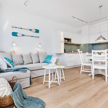 Plac Unii Aquamarine Premium Apartment