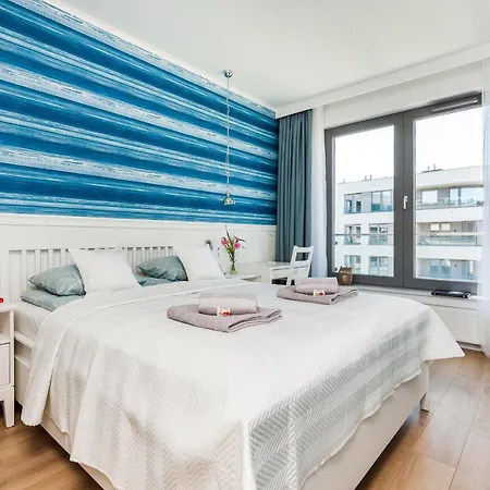 Plac Unii Aquamarine Premium شقة