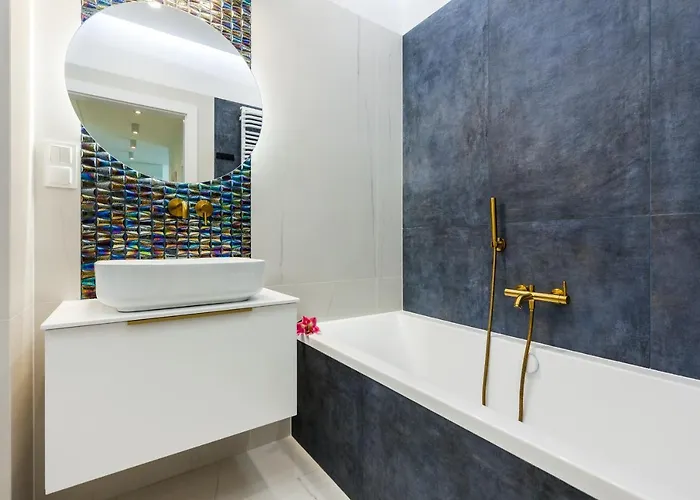 Plac Unii Aquamarine Premium Apartment