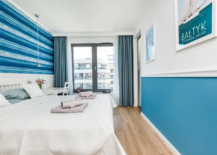 Plac Unii Aquamarine Premium