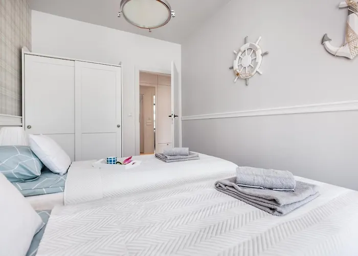 Apartment Plac Unii Aquamarine Premium Gdynia